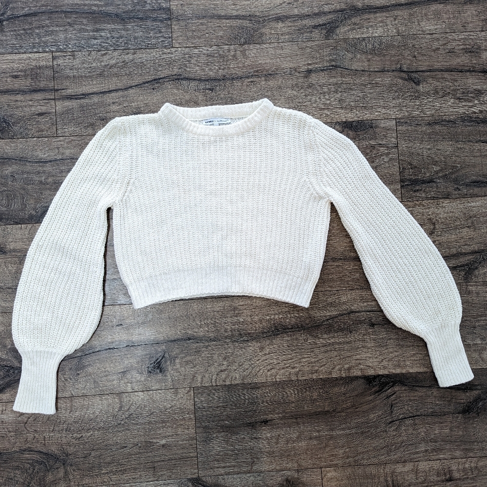 Express Small Cropped Cream Off White  Neutral Sweater Winter